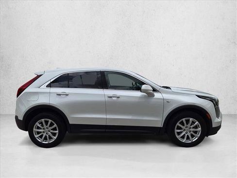Used 2023 Cadillac XT4 Luxury w/ Driver Awareness Package FWD image 4