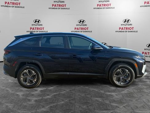 New 2026 Hyundai Tucson Blue SE image 2