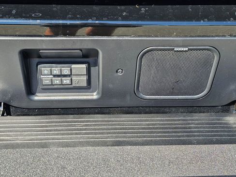 Used 2025 GMC Sierra 2500 AT4X AWD/4WD image 14