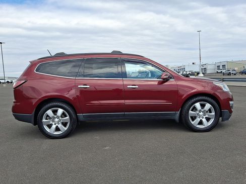 Used 2017 Chevrolet Traverse Premier image 7
