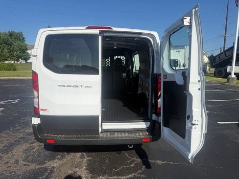 Used 2025 Ford Transit 250 Low Roof w/ Exterior Upgrade Package RWD image 34