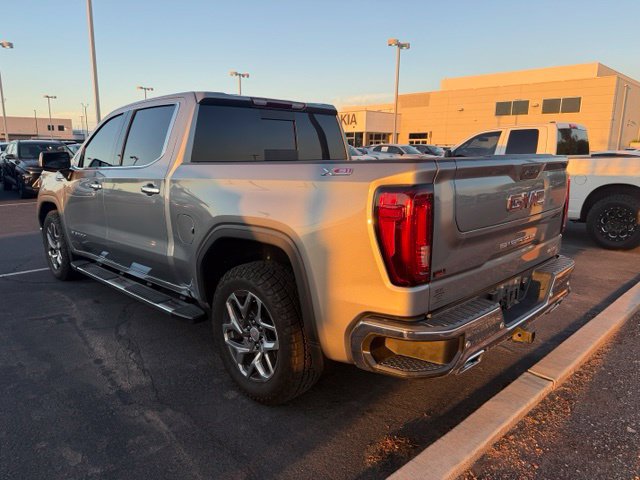 Used 2023 GMC Sierra 1500 SLT w/ SLT Premium Plus Package AWD/4WD image 4