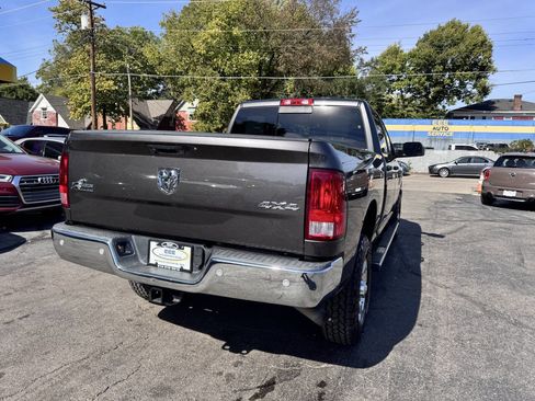 Used 2017 RAM 2500 Big Horn image 8
