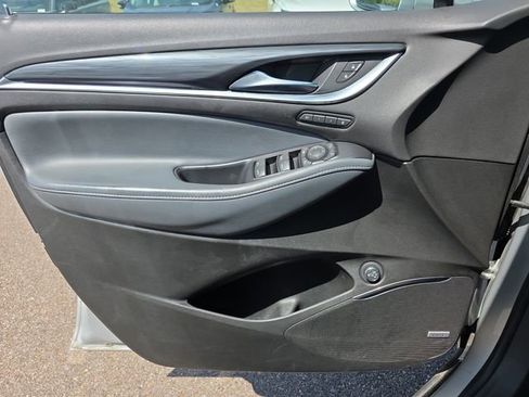 Used 2022 Buick Enclave Premium FWD image 18