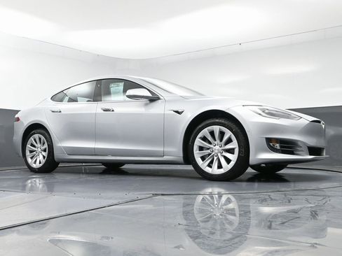 Used 2017 Tesla Model S 75 image 53