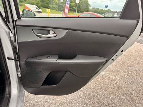 Used 2020 Kia Forte LXS FWD image 33