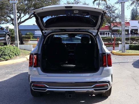 Used 2023 Kia Sorento EX w/ Panoramic Sunroof Package image 19