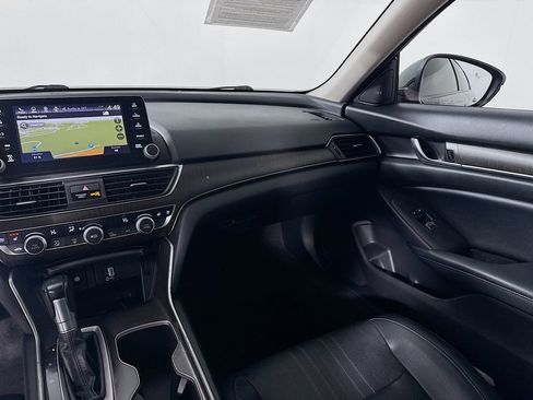 Used 2018 Honda Accord Touring image 24