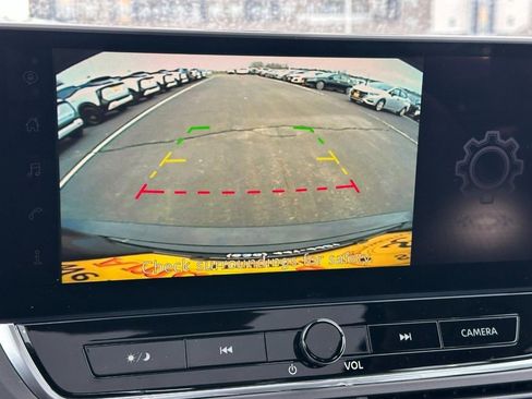 New 2025 Nissan Altima 2.5 SR image 15