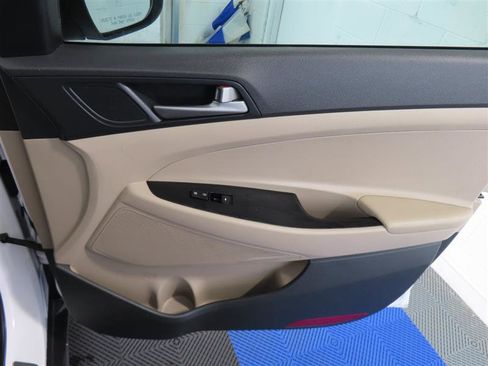 Used 2018 Hyundai Tucson SE FWD image 31