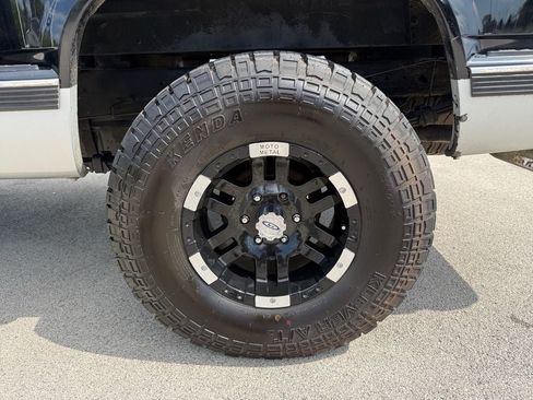 Used 1989 GMC Sierra 1500 4x4 Regular Cab image 11