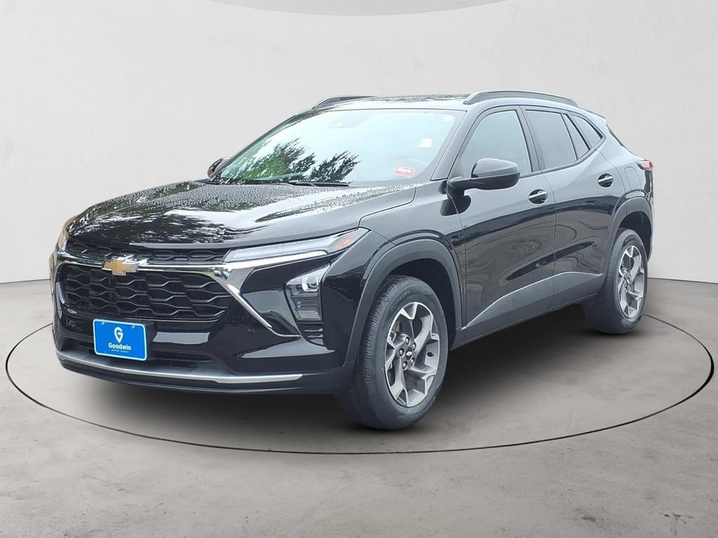 Used 2024 Chevrolet Trax LT w/ LT Convenience Package FWD image 1