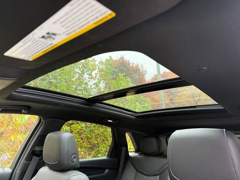 Used 2025 Cadillac XT5 Premium Luxury image 7