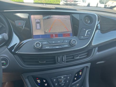 Used 2018 Buick Envision Premium w/ Driver Confidence Package image 19