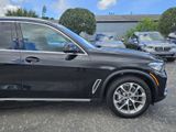 Used 2022 BMW X5 xDrive40i w/ Premium Package image 2