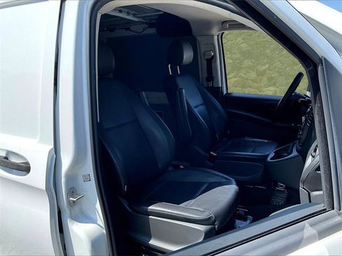 Used 2018 Mercedes-Benz Metris image 7
