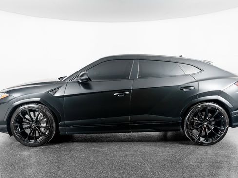 Used 2022 Lamborghini Urus AWD image 16