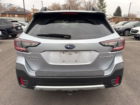 Used 2022 Subaru Outback Limited image 4