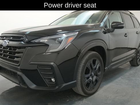 Used 2023 Subaru Ascent Onyx Edition image 3