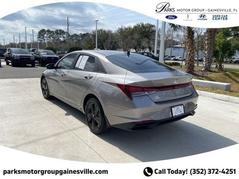 Certified 2023 Hyundai Elantra SEL image 6