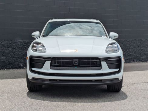 New 2025 Porsche Macan image 6