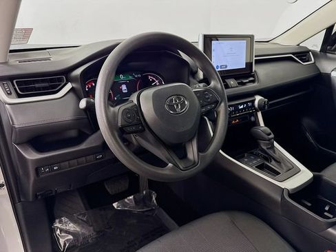 Used 2025 Toyota RAV4 XLE w/ Convenience Package image 11