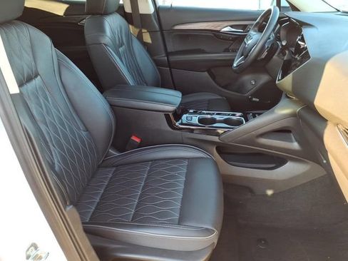 Certified 2022 Buick Envision Avenir w/ Technology Package II AWD/4WD image 26