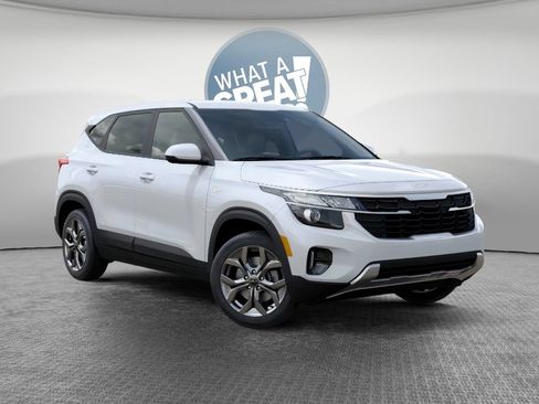 New 2026 Kia Seltos LX AWD/4WD image 8