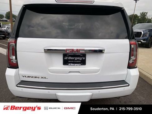 Used 2020 GMC Yukon XL Denali w/ Enhanced Security Package AWD/4WD image 35