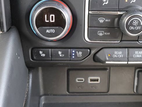 Certified 2024 Chevrolet Suburban Premier AWD/4WD image 22