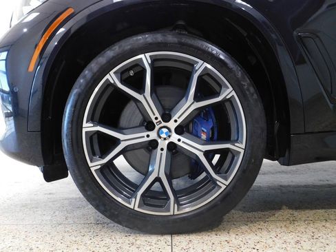 Used 2021 BMW X5 xDrive40i AWD/4WD image 17