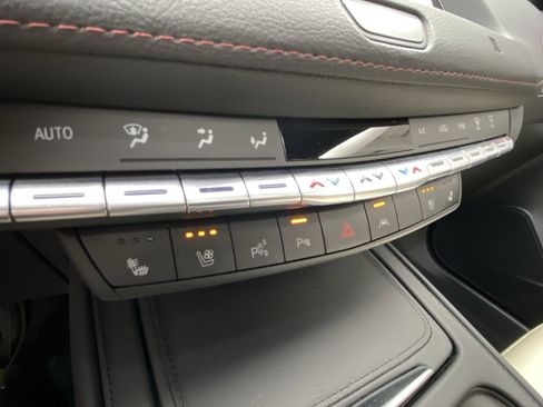 Used 2021 Cadillac XT4 Sport AWD/4WD image 22