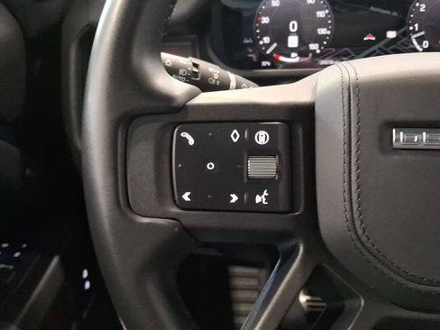 Certified 2025 Land Rover Defender 110 X AWD/4WD image 20
