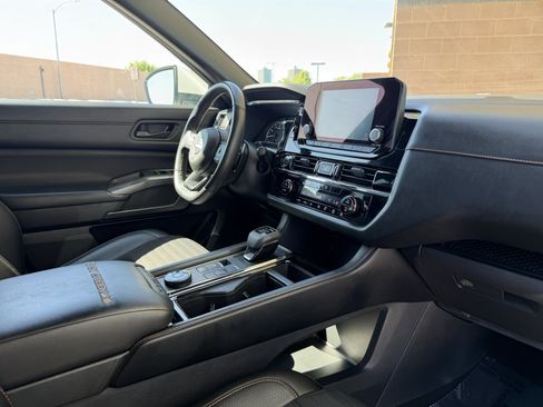Used 2024 Nissan Pathfinder Rock Creek AWD/4WD image 38