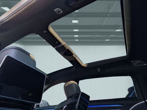 Used 2023 Mercedes-Benz Maybach S 580 Maybach S 580 image 17