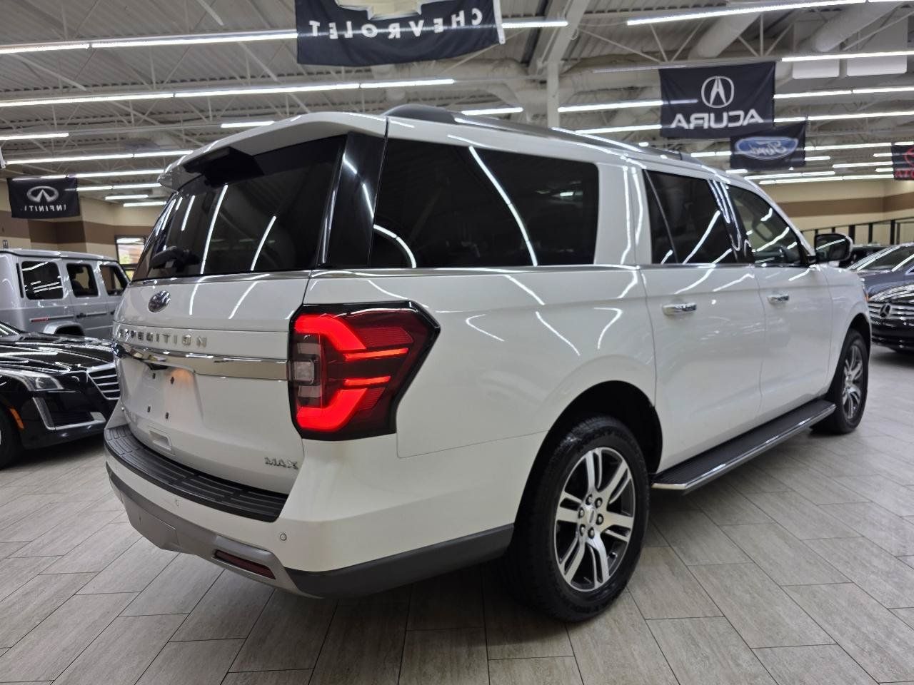 Used 2023 Ford Expedition Max Limited RWD image 6