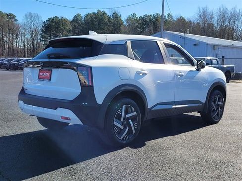 Certified 2025 Nissan Kicks SV w/ Illumination Package image 3
