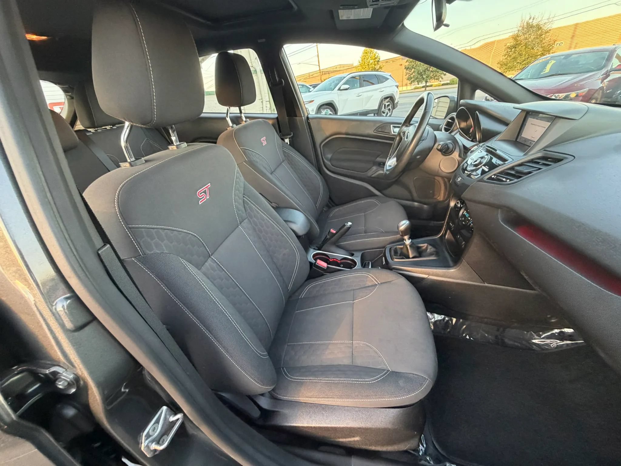 Used 2016 Ford Fiesta ST FWD image 28