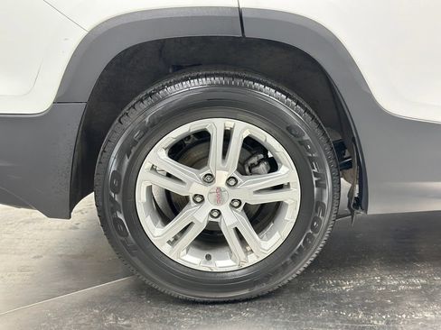 Used 2020 GMC Terrain SLE FWD image 25
