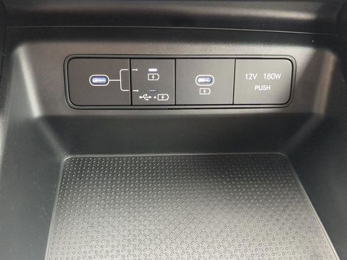 Used 2025 Hyundai Tucson SE FWD image 21