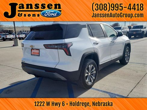 Used 2025 Chevrolet Equinox LT image 6