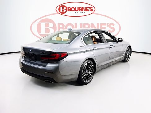 Used 2023 BMW 530e xDrive w/ Executive Package image 12