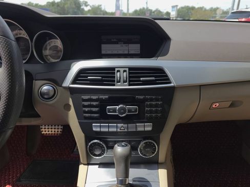 Used 2013 Mercedes-Benz C 250 Coupe image 19