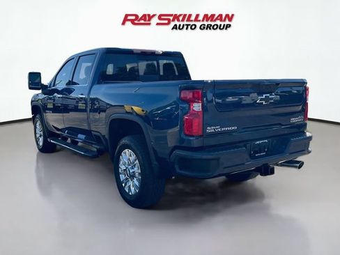 Used 2022 Chevrolet Silverado 2500 High Country w/ Z71 Off-Road Package AWD/4WD image 5