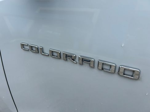 Used 2024 Chevrolet Colorado Z71 w/ Z71 Convenience Package 2 AWD/4WD image 6