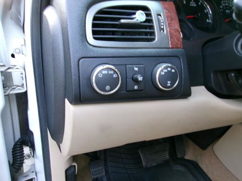 Used 2007 Chevrolet Silverado 1500 LTZ w/ Safety Package image 2