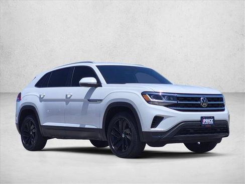 Used 2022 Volkswagen Atlas Cross Sport SE FWD image 3