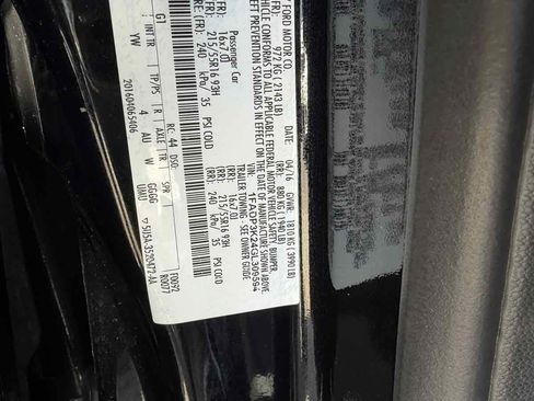 Used 2016 Ford Focus SE w/ SE Cold Weather Package FWD image 7