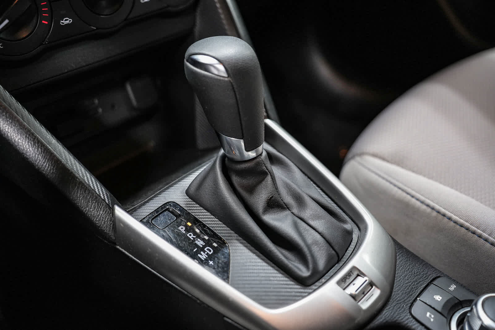 Certified 2019 Toyota Yaris L FWD image 20