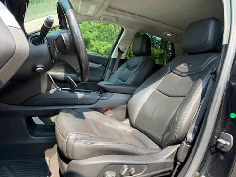 Used 2019 Cadillac XT5 Luxury AWD/4WD image 11